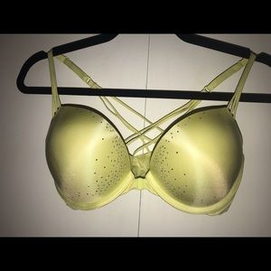 Victoria’s Secret Bombshell Plunge Bra 34C